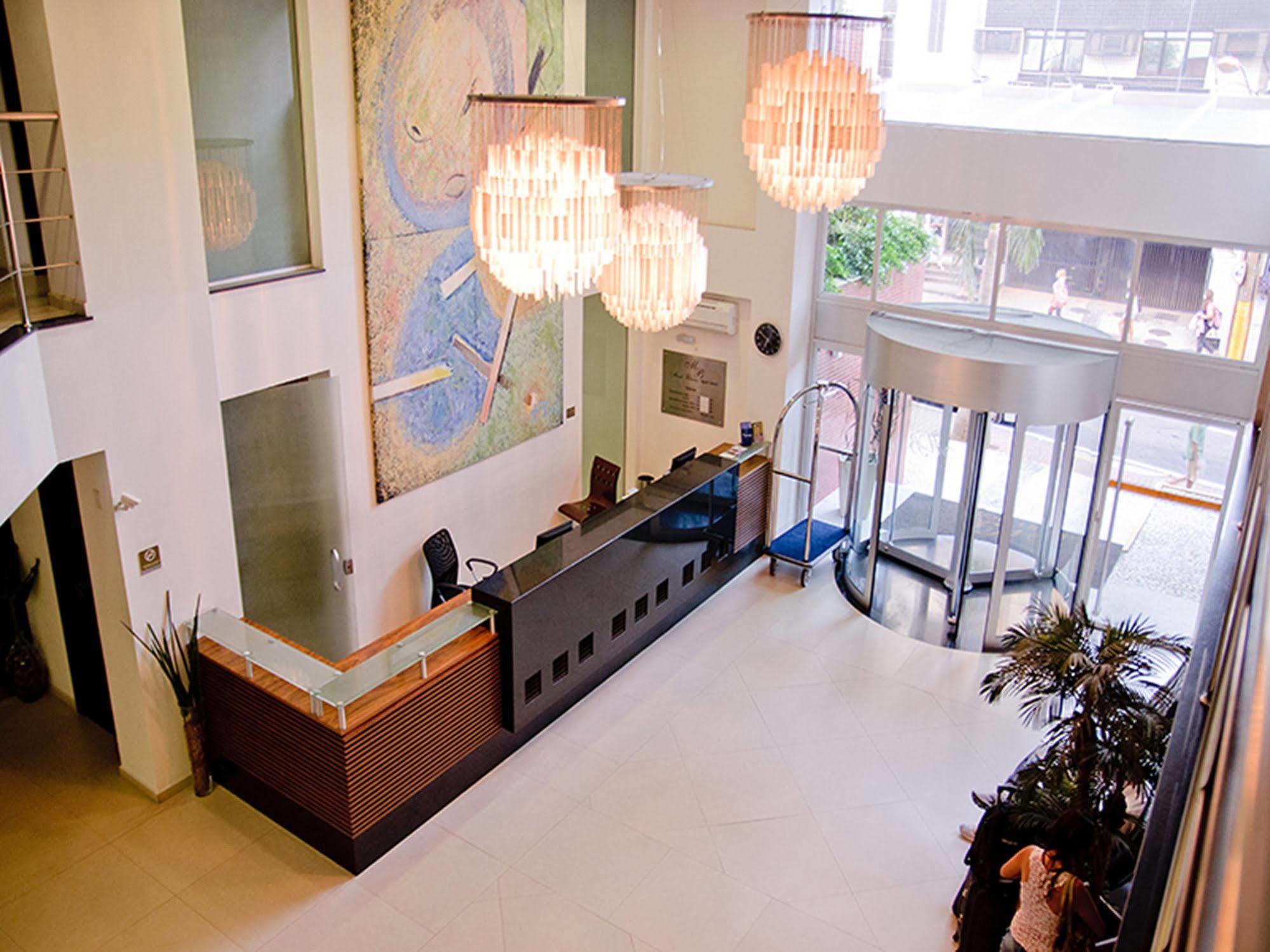 Mont Blanc Apart Hotel - Duque De Caxias Bagian luar foto